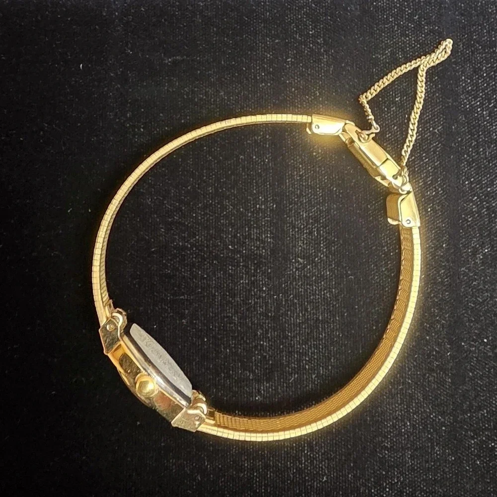 VTG Citizen Quartz Women Watch‎ Gold Tone Bracelet Japan 3220-899911 New Battery
